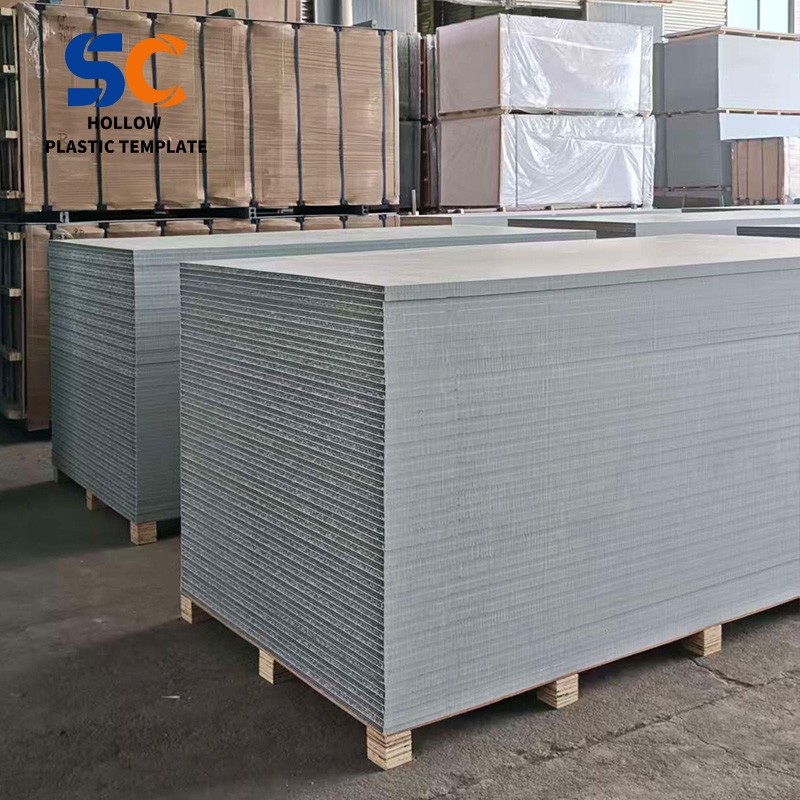 Hollow plastic formwork
