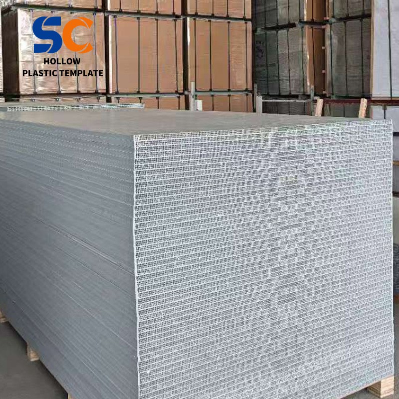 Hollow plastic formwork